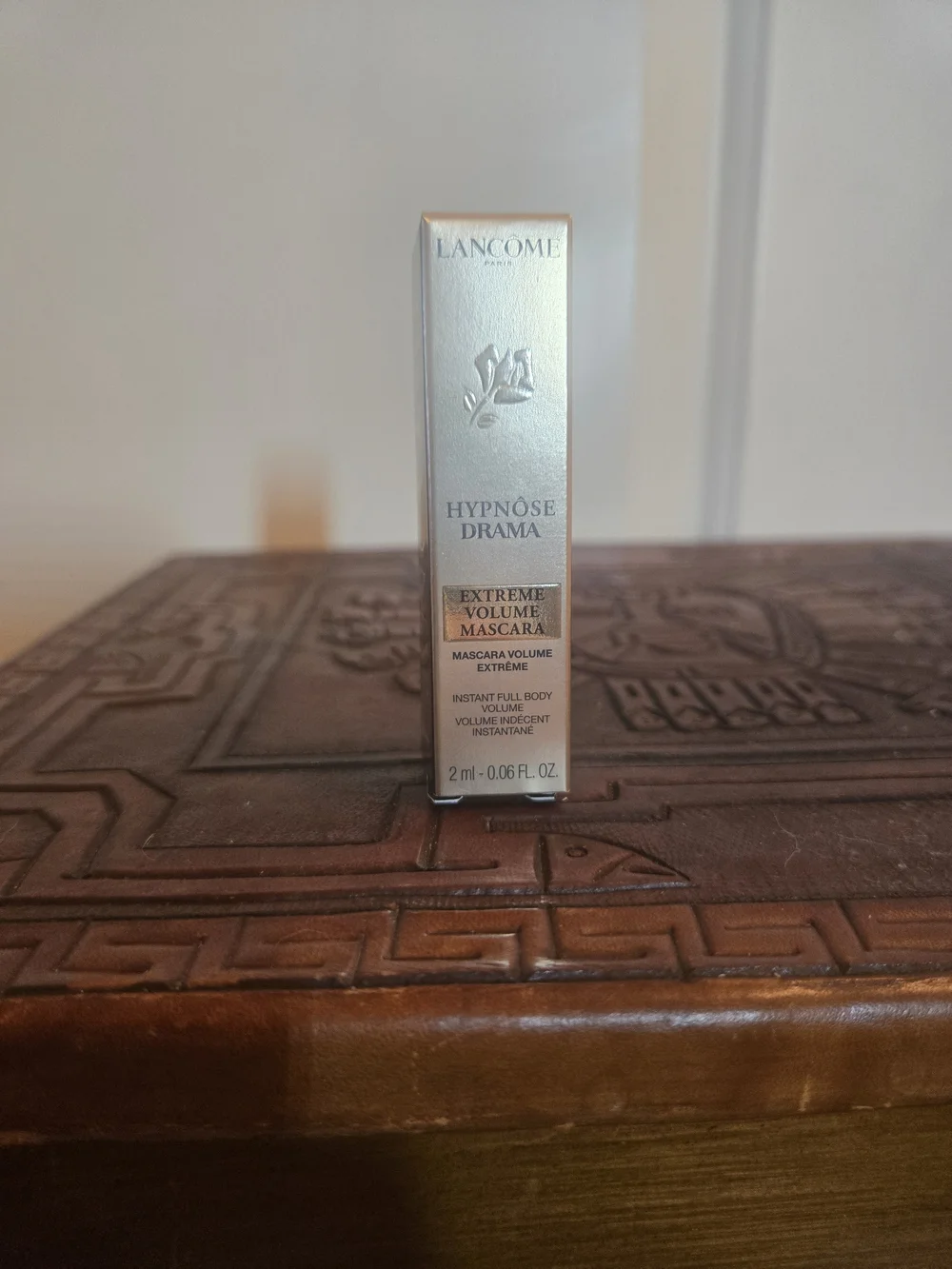 Lancôme Hypnôse Drama Extreme Volume Mascara - Silver Packaging with Gold Accent
